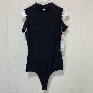 Bebe peekaboo short sleeve bodysuit ribbed black size medium